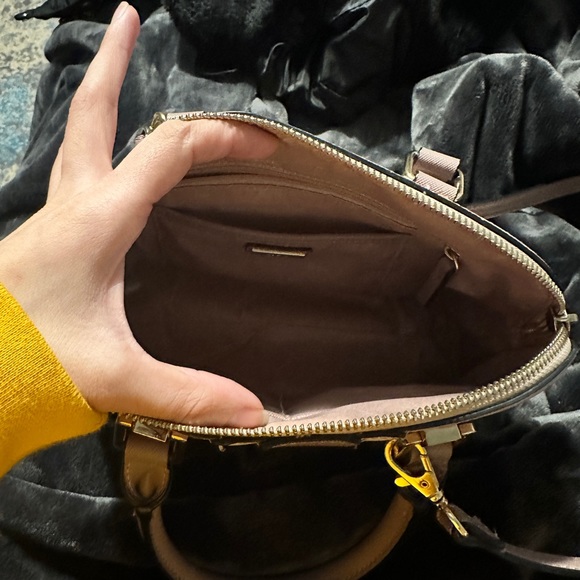 Aldo purse like new condition practically new - Picture 3 of 4